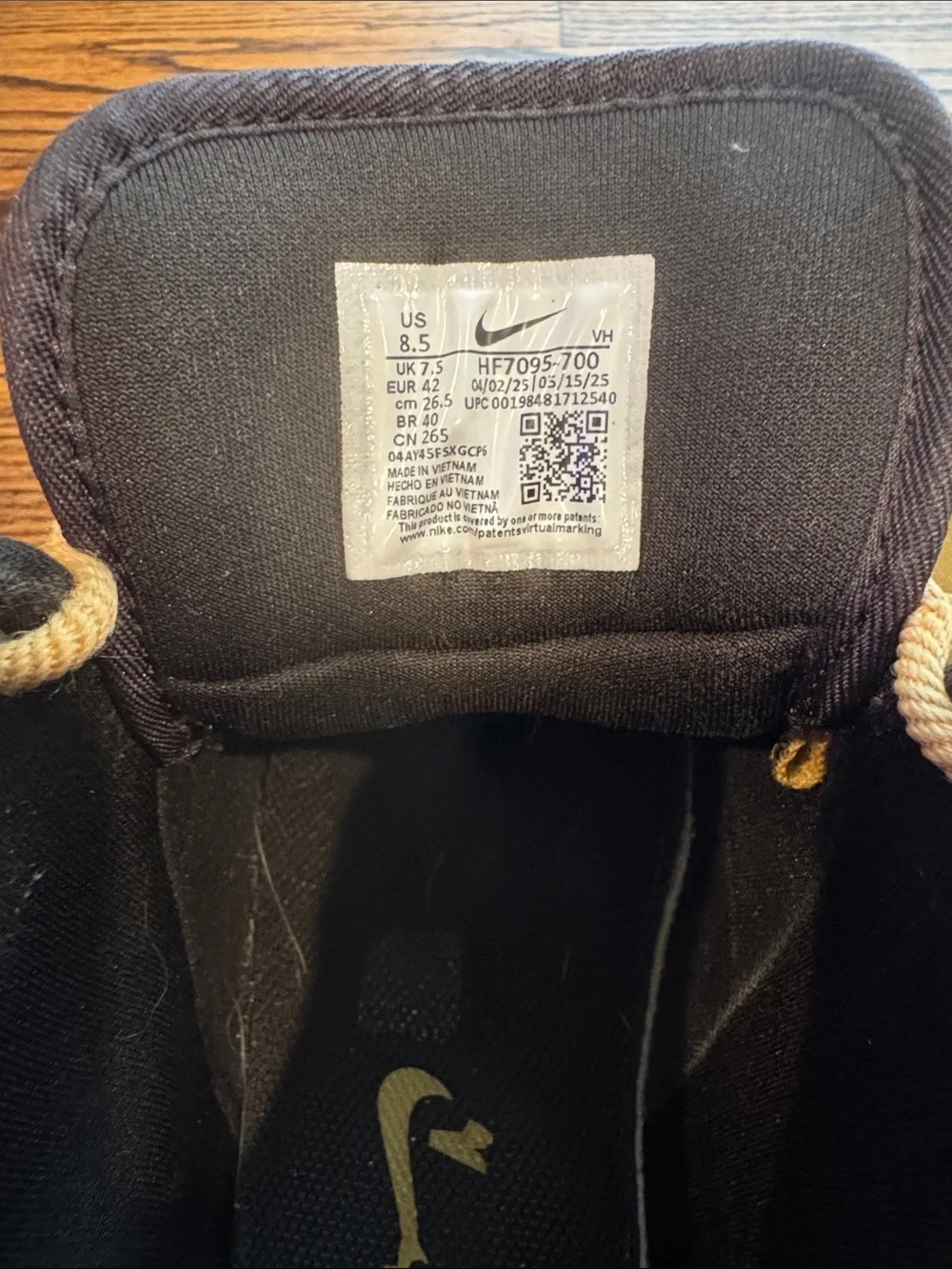 Nike Men’s Tan/Black Manoa Boots